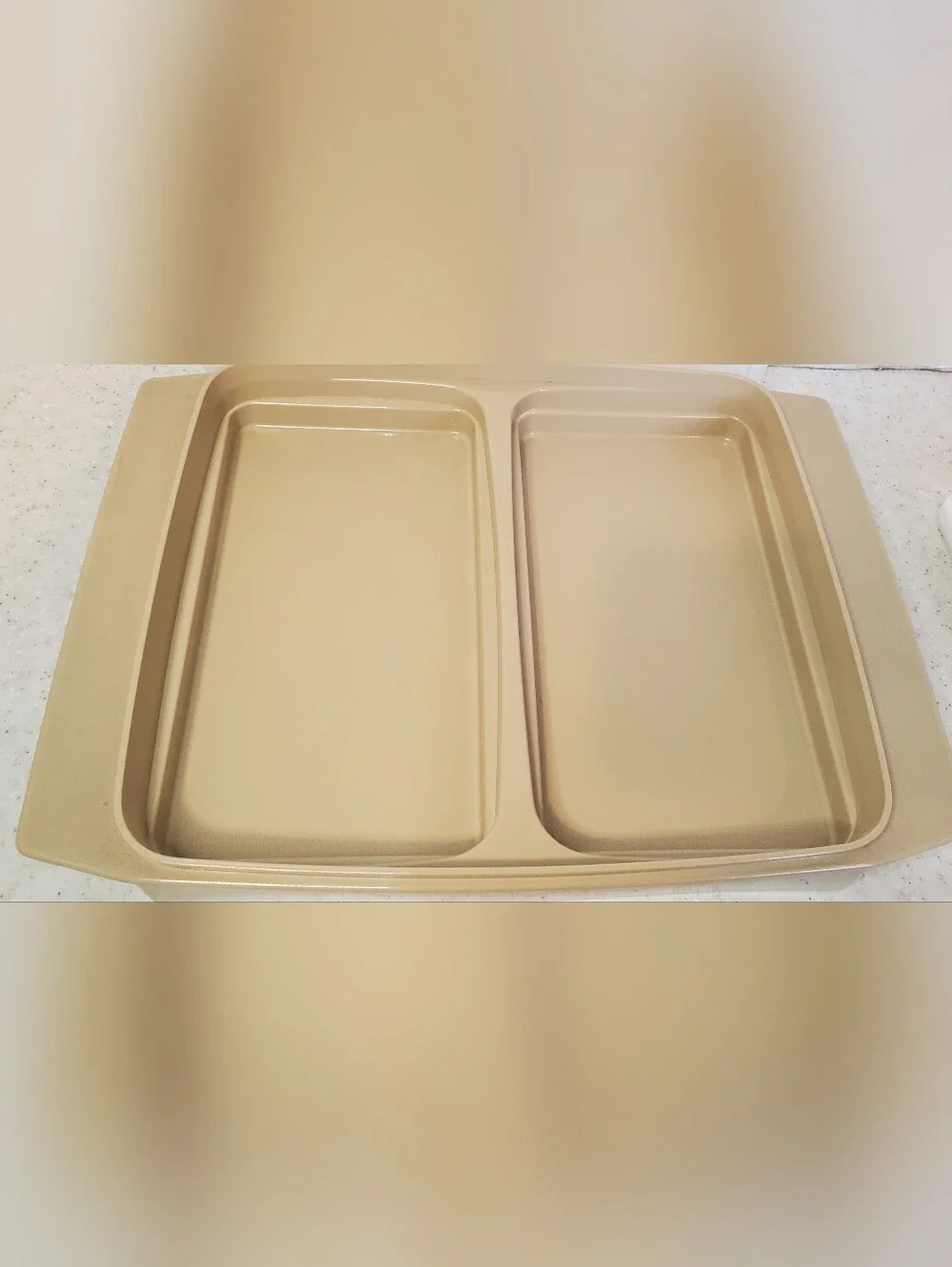 Vintage Tupperware Deviled Egg Carrier Holder 16 Egg Harvest Gold Taupe w/ Lid